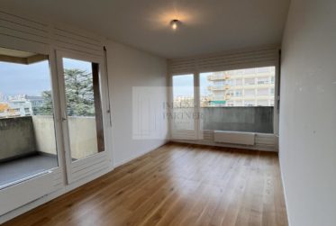 Appartement de 4 pièce au 8ème étage